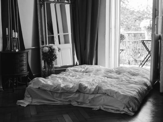 Gunakan Spring Bed Lantai untuk Solusi Praktis Kamar Minimalis